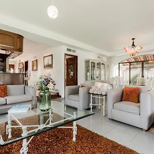 Casa Real- Increíble Sobre La Laguna By Casa Paraiso Villa